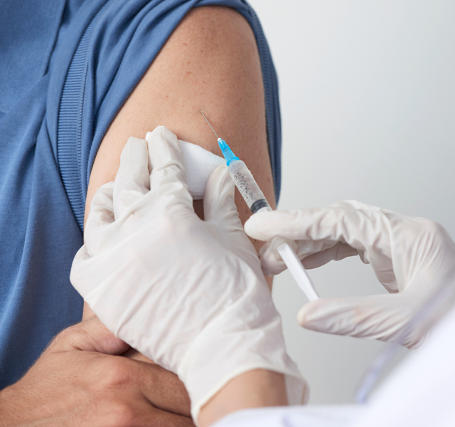 Person-getting-a-hepatitis-vaccine